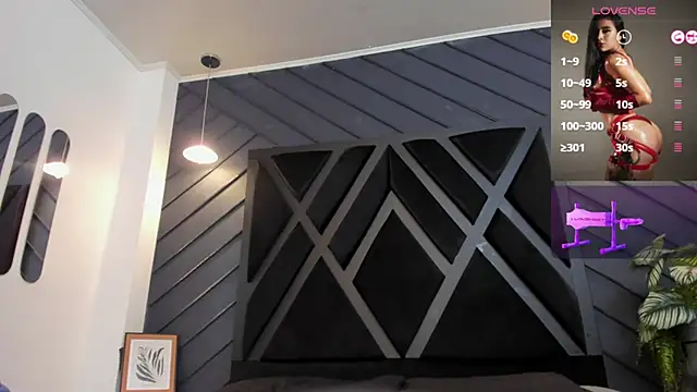 zoe martins  online show from 26, 10, 2025