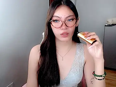 Snapshot of Miss_hornydolly chatting on 16, 3, 2026 Miss hornydolly online show from 16, 3, 2026