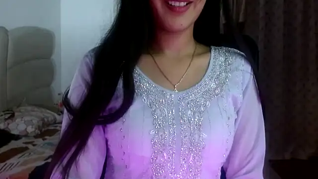 Snapshot of Mini_Meera chatting on 2, 11, 2025 Mini Meera online show from 2, 11, 2025
