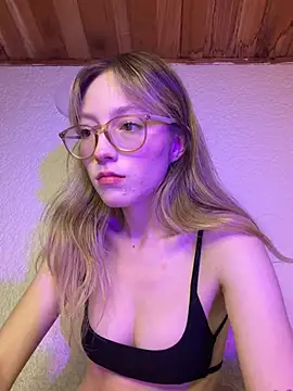 ReenKitty online show from 5, 6, 2026