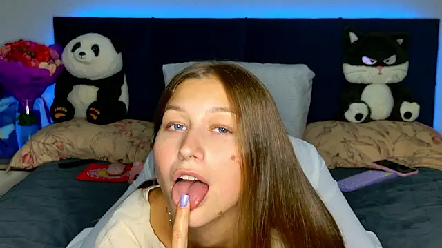 Snapshot of MissEmilyMiller chatting on 12, 3, 2026 MissEmilyMiller online show from 12, 3, 2026