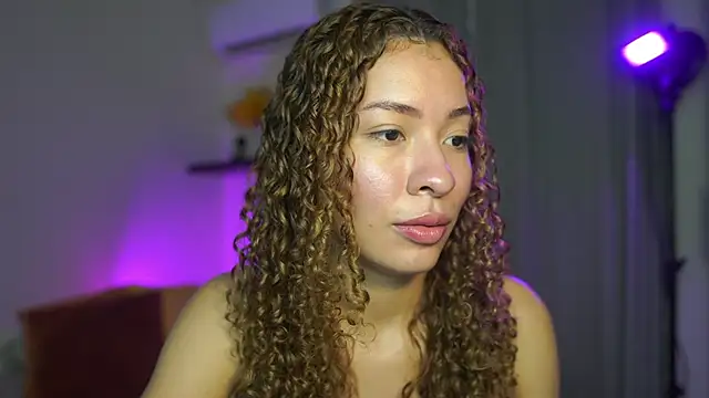 isabella-garcia- online show from 23, 9, 2025