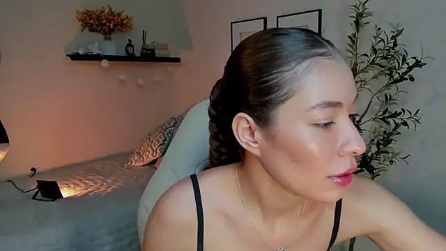 isabella-garcia- online show from 16, 4, 2026