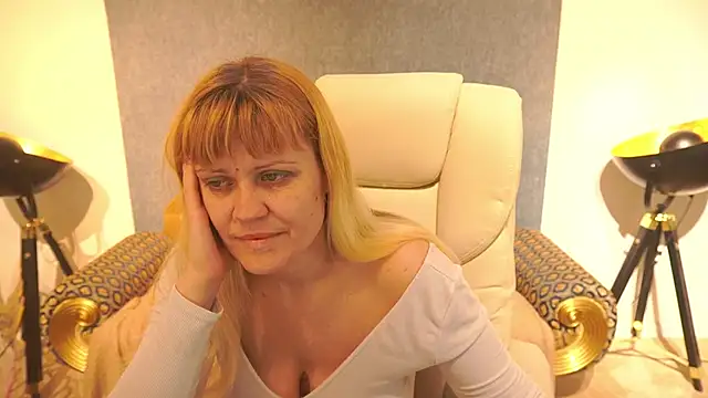 Snapshot of BellaLaPetit chatting on 18, 5, 2026 BellaLaPetit online show from 18, 5, 2026