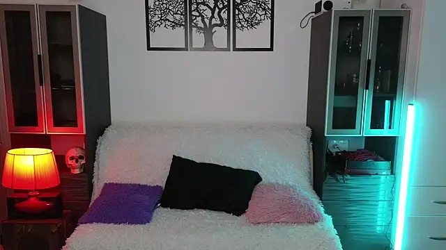 Lila West online show from 8, 12, 2024