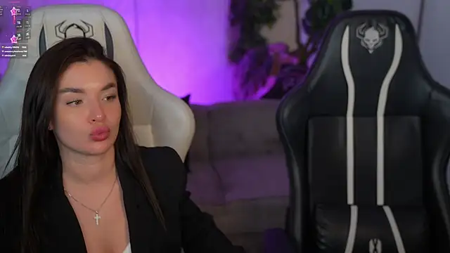 Snapshot of Goldie_Flame chatting on 17, 11, 2025 Goldie Flame online show from 17, 11, 2025