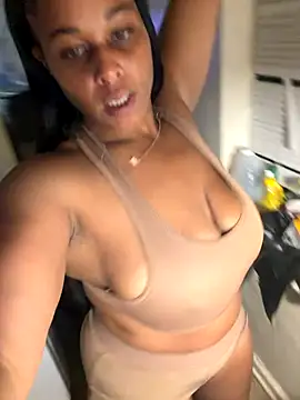 Snapshot of yummy0322 chatting on 19, 10, 2025 yummy0322 online show from 19, 10, 2025