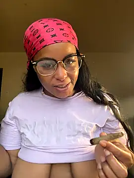 Snapshot of yummy0322 chatting on 30, 10, 2025 yummy0322 online show from 30, 10, 2025