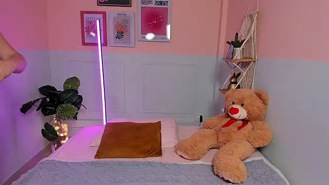 Snapshot of Camila_Rivers chatting on 5, 12, 2025 Camila Rivers online show from 5, 12, 2025