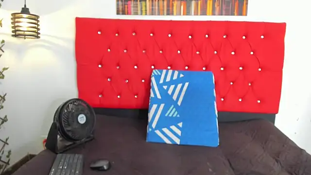 carolinacrus01 online show from 27, 10, 2025