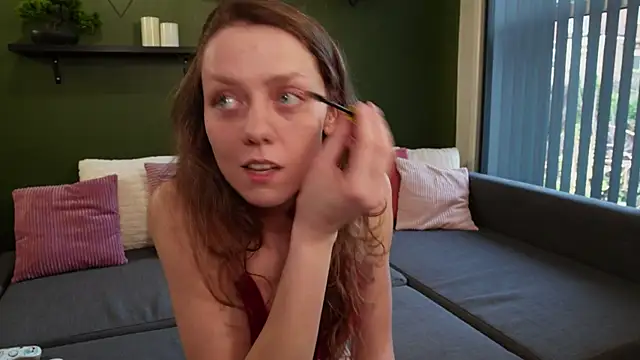 Eveline Beauty Kitty online show from 8, 4, 2026