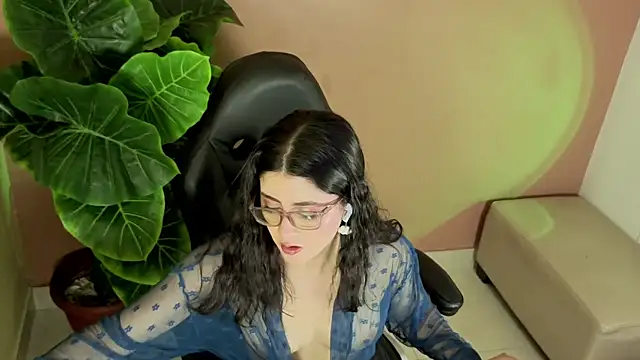 LiLLiAnderson online show from 29, 9, 2025