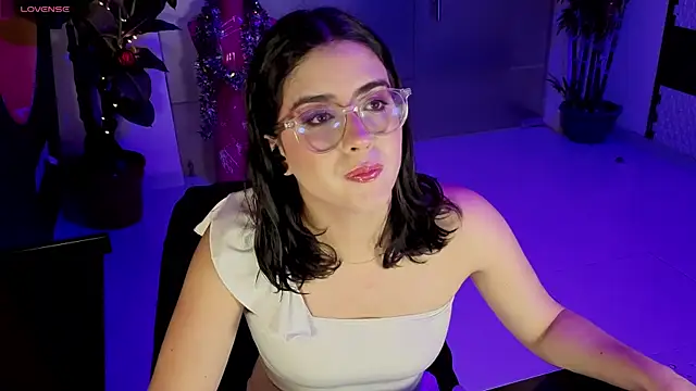 Snapshot of LiLLiAnderson chatting on 12, 1, 2026 LiLLiAnderson online show from 12, 1, 2026