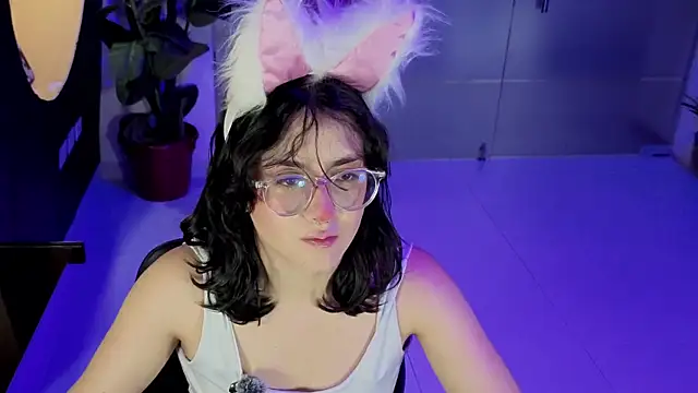 Snapshot of LiLLiAnderson chatting on 5, 2, 2026 LiLLiAnderson online show from 5, 2, 2026