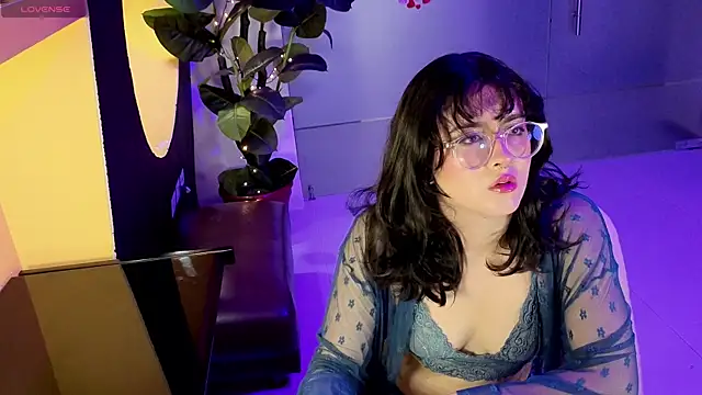 LiLLiAnderson online show from 28, 3, 2026