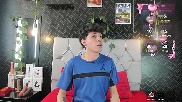 Snapshot of Axel__Evans chatting on 16, 10, 2025 Axel Evans online show from 16, 10, 2025