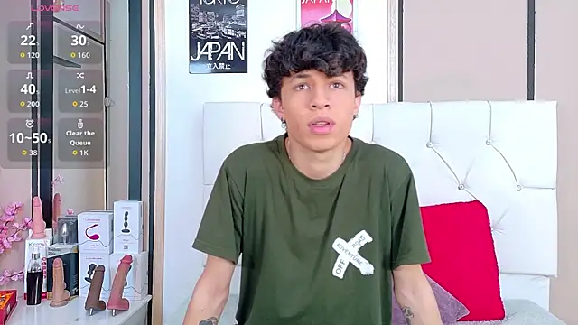 Snapshot of Axel__Evans chatting on 21, 11, 2025 Axel Evans online show from 21, 11, 2025