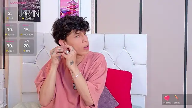 Snapshot of Axel__Evans chatting on 22, 11, 2025 Axel Evans online show from 22, 11, 2025