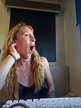 Snapshot of bmorganne420 chatting on 2, 12, 2025 bmorganne420 online show from 2, 12, 2025