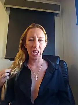 Snapshot of bmorganne420 chatting on 3, 12, 2025 bmorganne420 online show from 3, 12, 2025