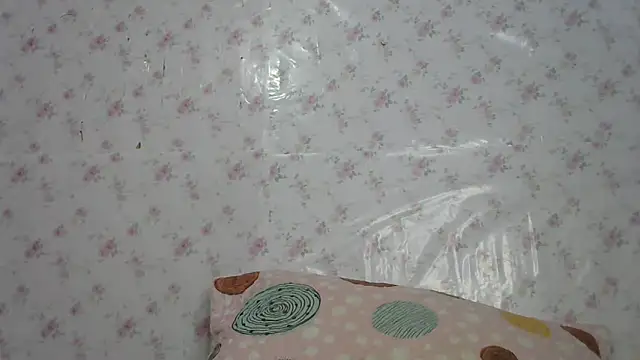 Snapshot of Roselingalvis13 chatting on 31, 5, 2026 Roselingalvis13 online show from 31, 5, 2026