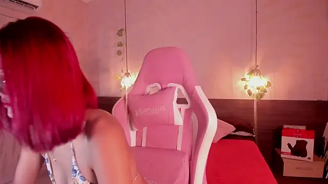 daphne courtis online show from 8, 10, 2025