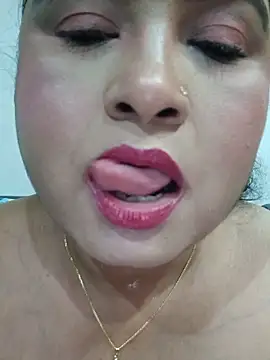 Snapshot of hornyriyanka chatting on 19, 5, 2026 hornyriyanka online show from 19, 5, 2026