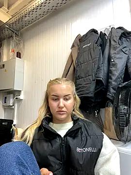 Snapshot of CandyVice chatting on 14, 9, 2025 CandyVice online show from 14, 9, 2025