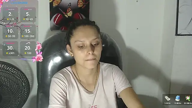 Snapshot of Lily_Jone7 chatting on 16, 10, 2025 Lily Jone7 online show from 16, 10, 2025