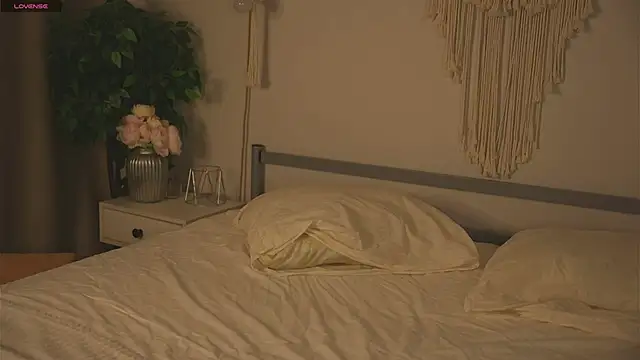 Snapshot of Lu__Lane chatting on 17, 9, 2025 Lu Lane online show from 17, 9, 2025