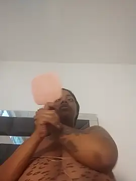 Snapshot of SheilaCoopers_ chatting on 11, 4, 2026 SheilaCoopers online show from 11, 4, 2026