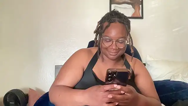 Snapshot of furykat1 chatting on 5, 4, 2026 furykat1 online show from 5, 4, 2026