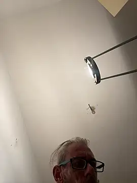 Snapshot of crisfootlicker chatting on 30, 7, 2026 crisfootlicker online show from 30, 7, 2026