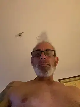Snapshot of crisfootlicker chatting on 5, 8, 2026 crisfootlicker online show from 5, 8, 2026