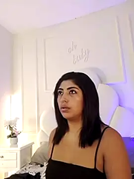Snapshot of Kaylachannell chatting on 9, 7, 2026 Kaylachannell online show from 9, 7, 2026