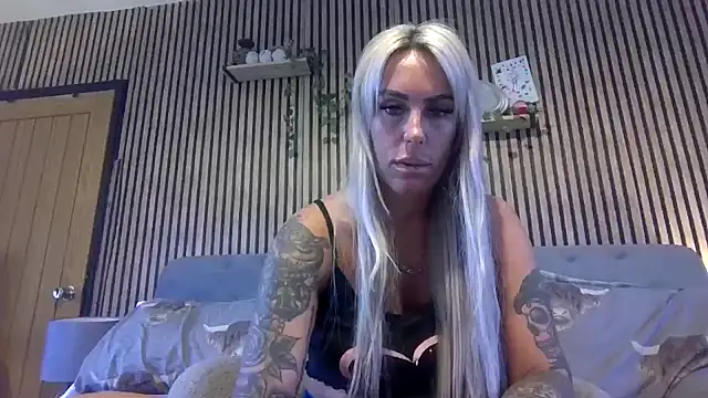 Snapshot of poppyinga1 chatting on 27, 3, 2026 poppyinga1 online show from 27, 3, 2026