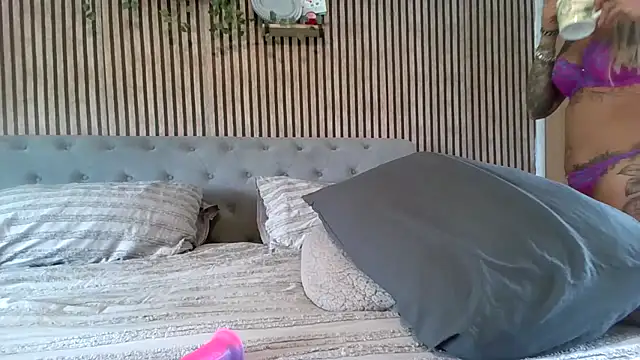 Snapshot of poppyinga1 chatting on 23, 4, 2026 poppyinga1 online show from 23, 4, 2026