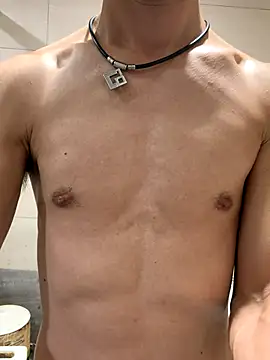 Snapshot of winds1069 chatting on 16, 11, 2025 winds1069 online show from 16, 11, 2025