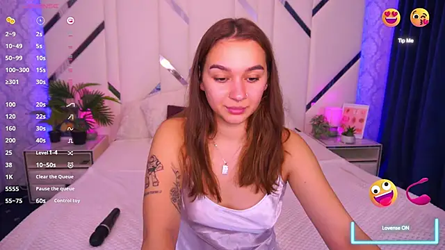 UrMuseOn online show from 5, 11, 2025