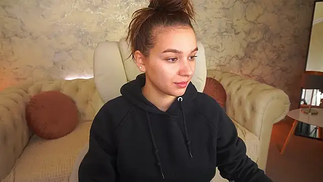 UrMuseOn online show from 22, 11, 2025