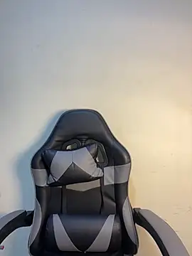 Snapshot of Vliacoooper2 chatting on 12, 10, 2025 Vliacoooper2 online show from 12, 10, 2025