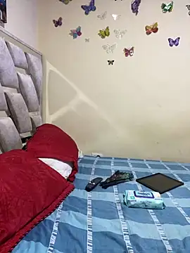 Snapshot of Vliacoooper2 chatting on 15, 10, 2025 Vliacoooper2 online show from 15, 10, 2025