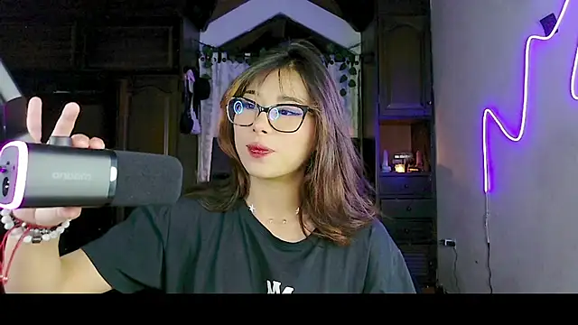 Shisuku Sophi online show from 21, 11, 2025