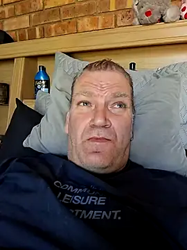 wallacelegend online show from 3, 2, 2026