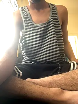 Snapshot of hyderabadii_boi chatting on 23, 9, 2025 hyderabadii boi online show from 23, 9, 2025