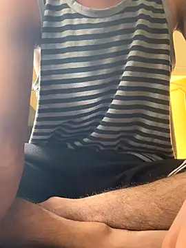 Snapshot of hyderabadii_boi chatting on 25, 9, 2025 hyderabadii boi online show from 25, 9, 2025