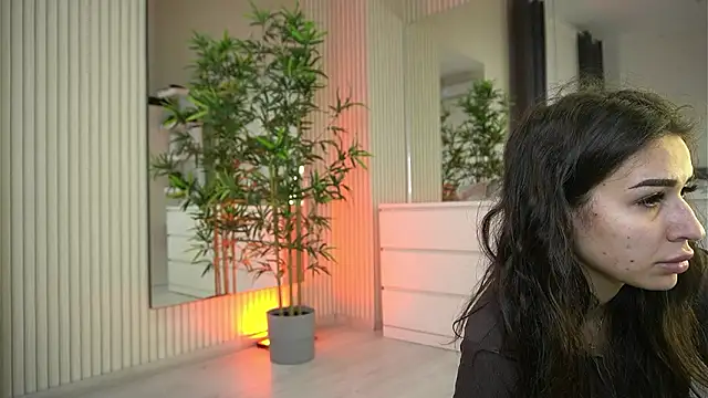 Snapshot of EmmaBlanco chatting on 24, 3, 2026 EmmaBlanco online show from 24, 3, 2026