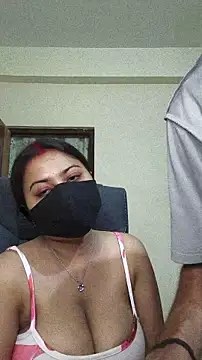 Snapshot of SassyWildCouple chatting on 3, 5, 2026 SassyWildCouple online show from 3, 5, 2026