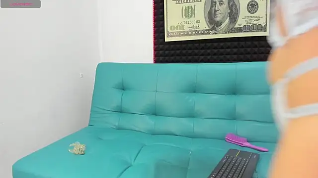 Snapshot of elizabeth_lamer chatting on 16, 11, 2025 elizabeth lamer online show from 16, 11, 2025