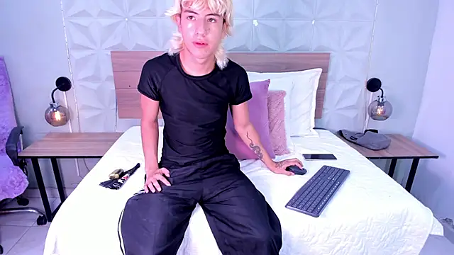 Snapshot of Enrrixxx_ chatting on 9, 2, 2026 Enrrixxx online show from 9, 2, 2026